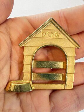 JJ Vintage Dog House Brooch Gold Tone Dog Lover Pin Signed 2"